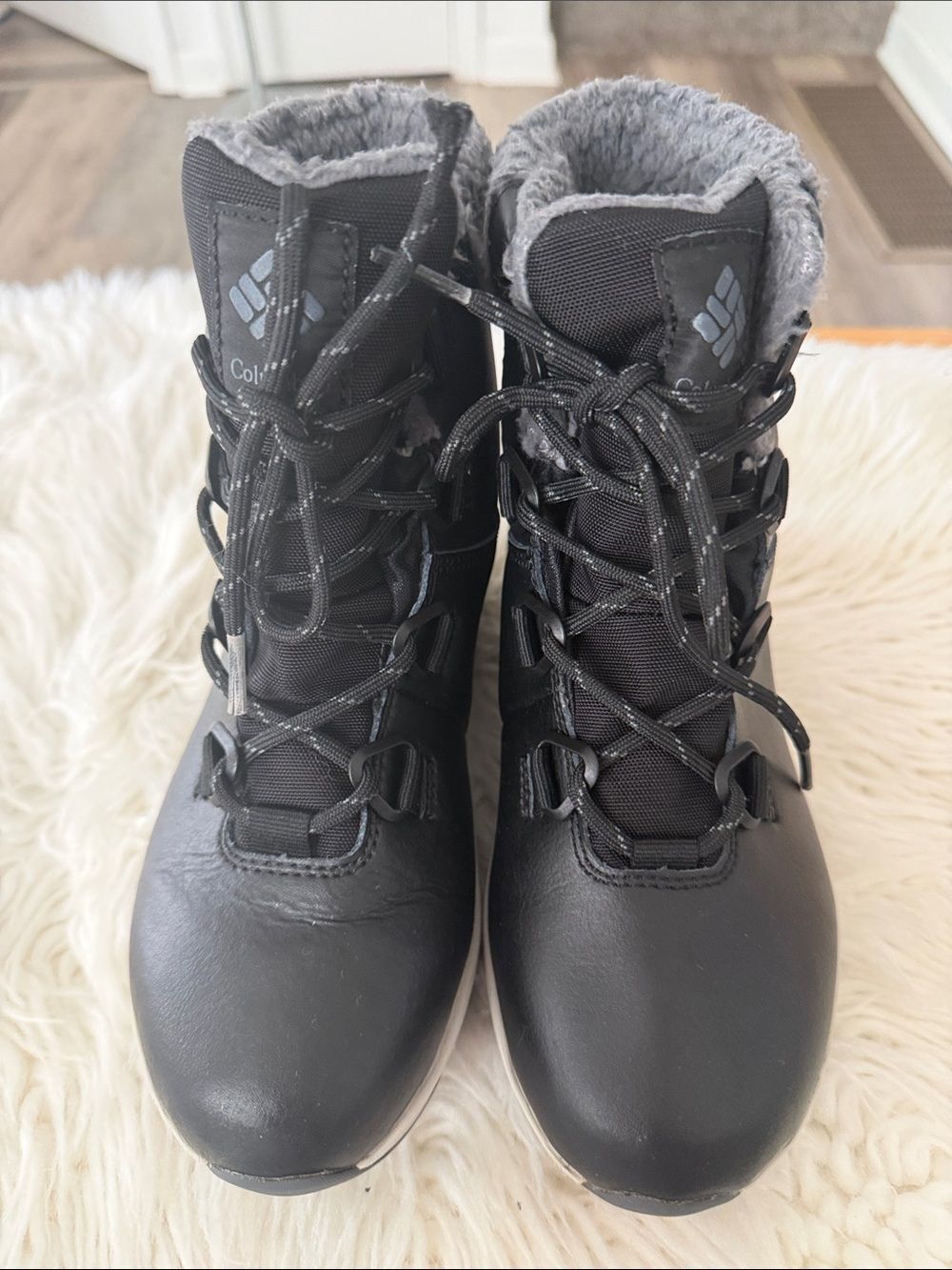 Columbia Kids Black Faux-Fur Lined Snow Boots Size 6